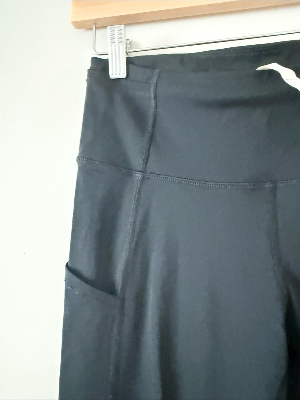 Lululemon Align High-Waist Black Active Leggings w. Side & Waist Pockets Size 6 - Picture 6 of 7